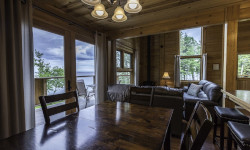 Tettegouche Cabin - Lakeside view.
